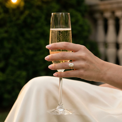 Moissanit Ring Oval Elegance 18 Karat Vergoldet