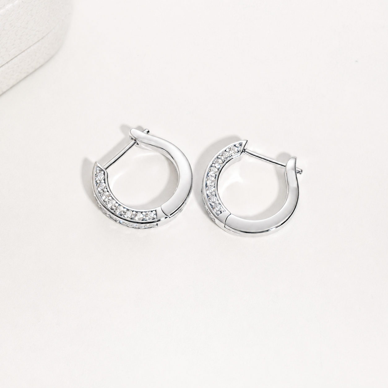 Boucles d'oreilles plaquées or Radiance Moissanite