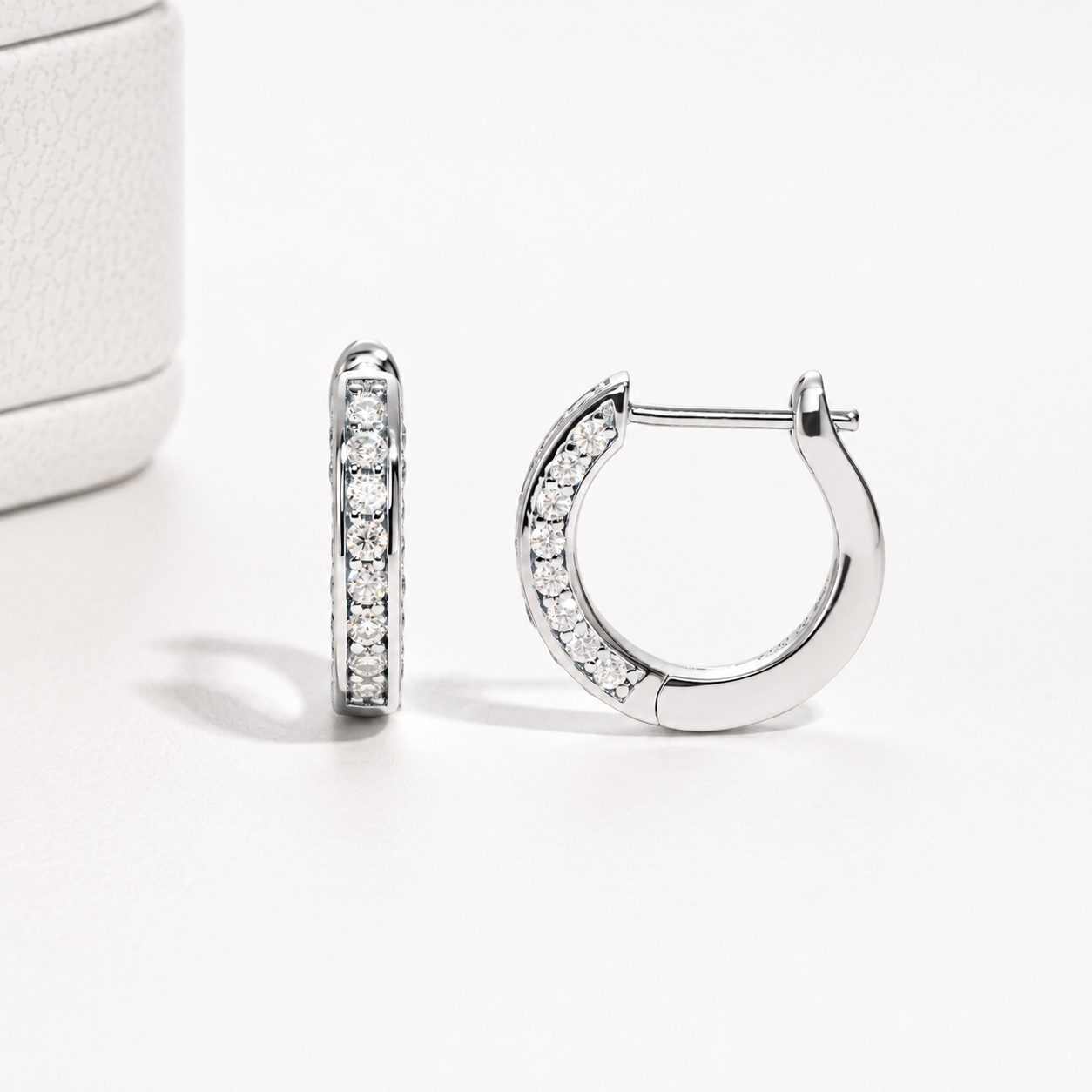Boucles d'oreilles plaquées or Radiance Moissanite