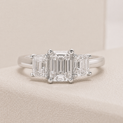 Triplet Smaragd Schliff Moissanit Vergoldeter Ring