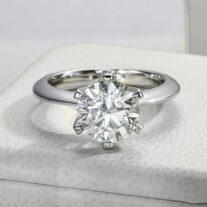 Bague Solitaire classique en moissanite brillante plaquée or blanc
