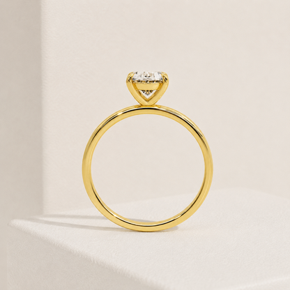 Moissanit Ring Oval Elegance 18 Karat Vergoldet