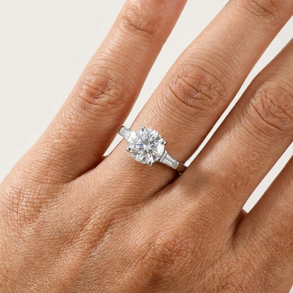Dreifacher Moissanit vergoldeter Ring