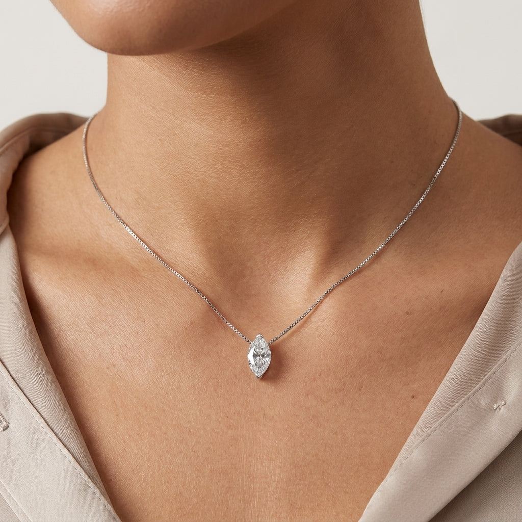 Collier Bella Marquise Moissanite Plaqué Or