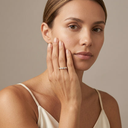 Bague demi-éternité en moissanite et plaqué or cinq pierres